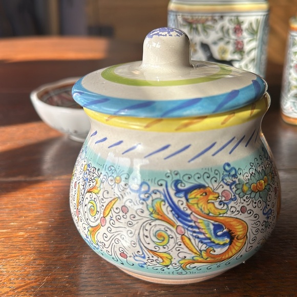 🇮🇹Meridiana Ceramiche hand painted pottery from Italy. Colorful dish with lid - Picture 5 of 16